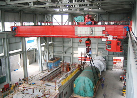 柵の電気起重機の倍のガードの天井クレーン研修会のための250トン
